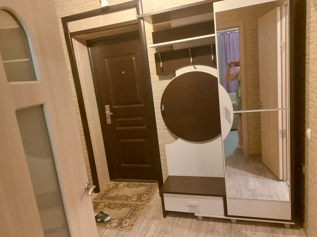 Квартира вмещает 3 двуспальных места