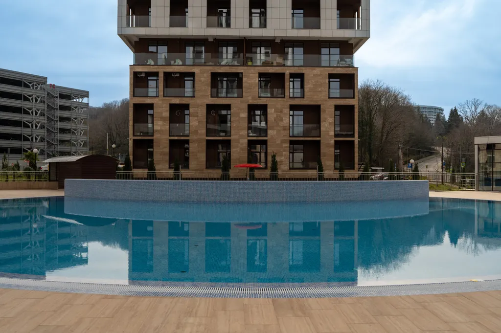 Стильная студия с видом на горы