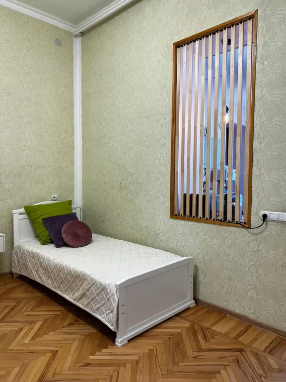 Атмосферная квартира в дореволюционном доме в центре