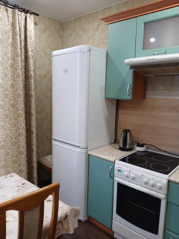Квартира Однакомнатная квартира у ТРЦ Кристалл — Тюмень