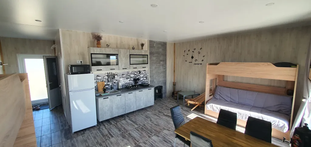 House с панорамной террасой на крыше с видом на море