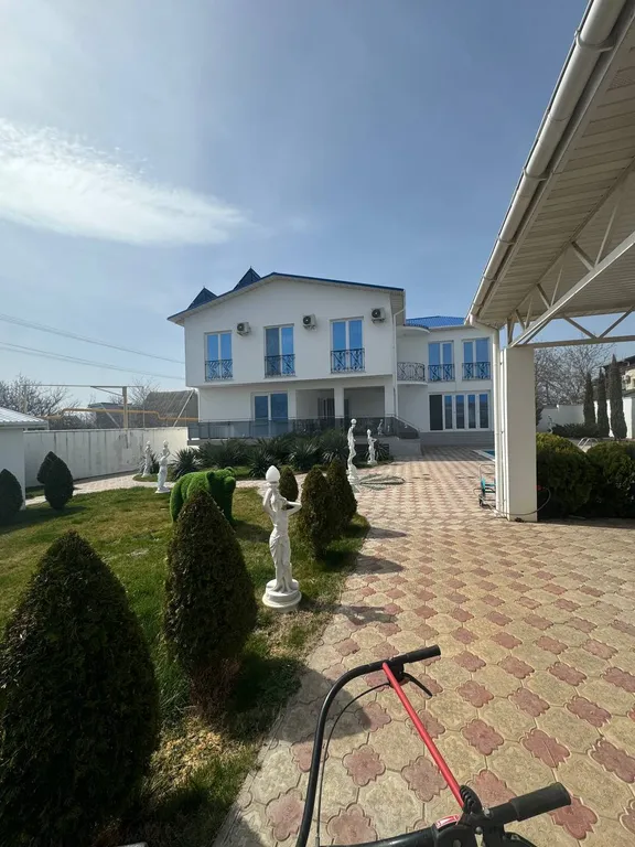 Дом Полюшко с бассейном