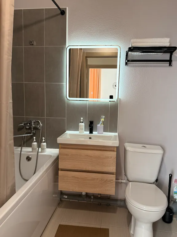 Панорамная квартира рядом с ТЦ Veer Mall