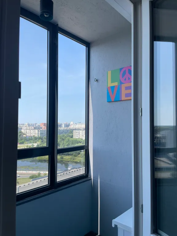 Дизайнерская студия с видом на реку