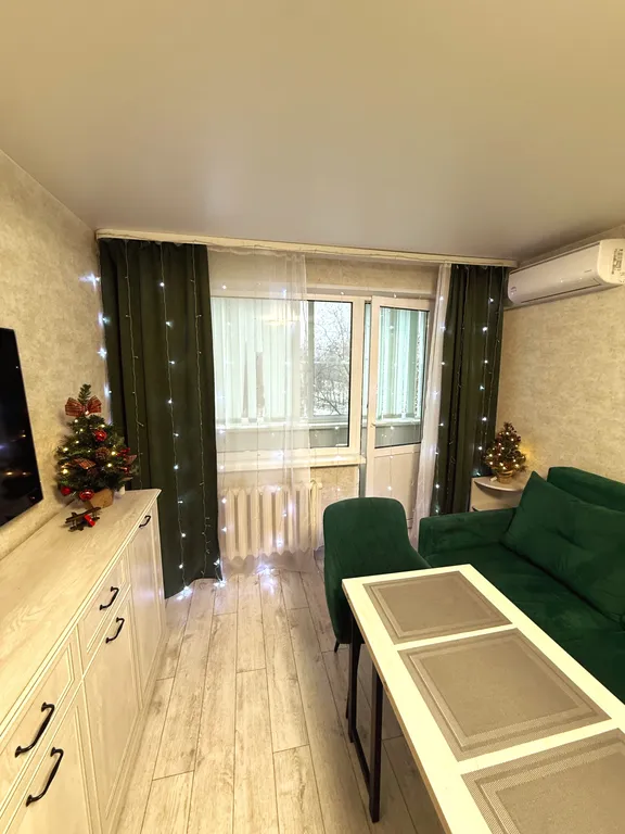 5 минут на машине / 25 пешком до кремля и центра города