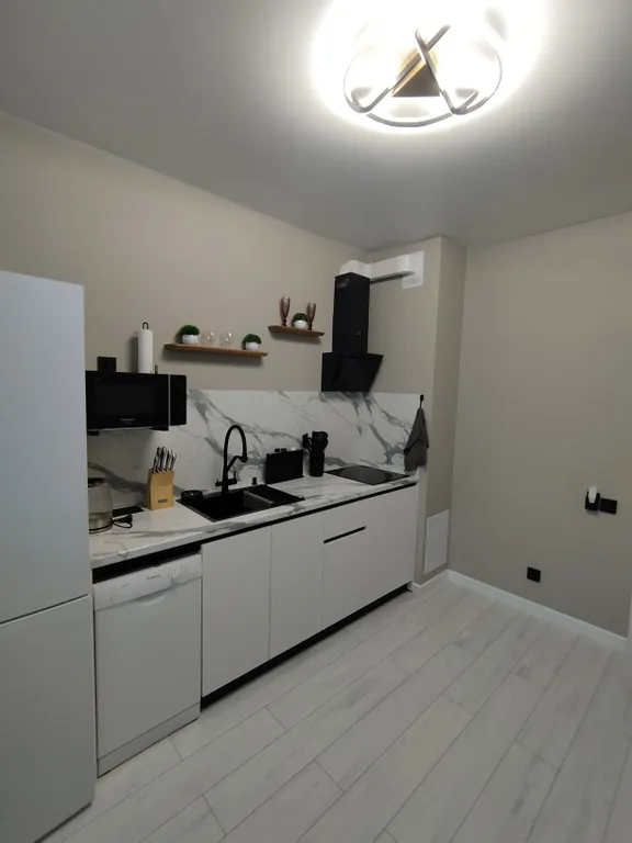 Уютная квартира рядом с СКК Галактика