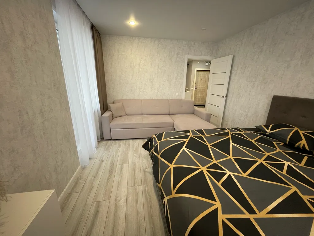 Уютная З комнатная квартира на 19 этаже