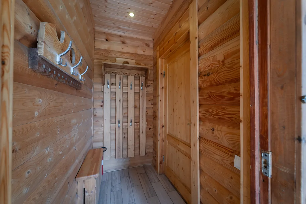 4-комнатный Дом