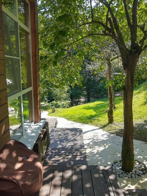 Дом у реки las nubes