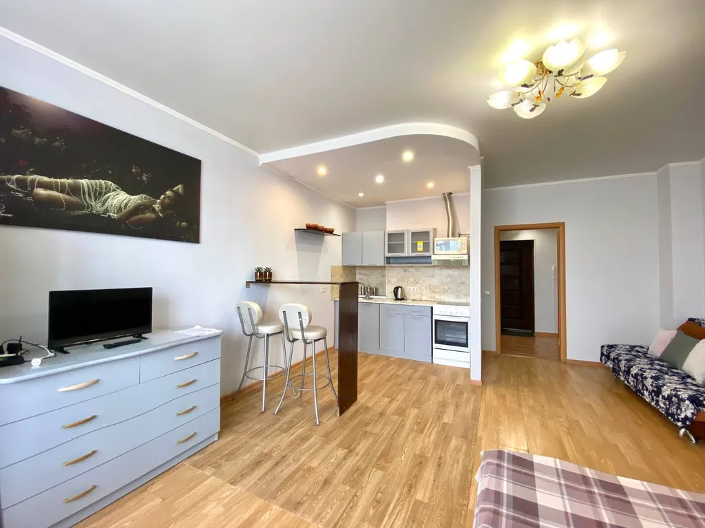 Квартира Уютная светлая студия в центре — Тюмень