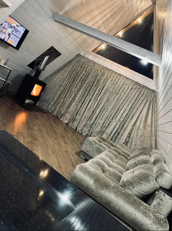 A-frame lamour house