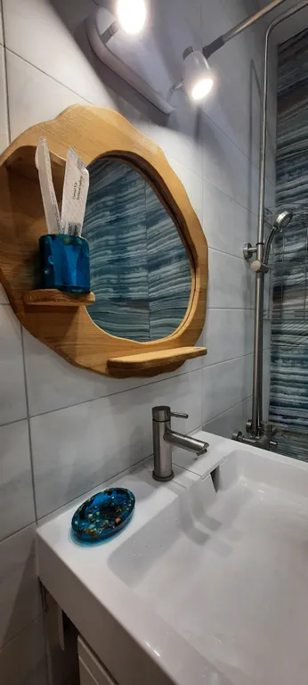 Апартамент с лаундж-зоной в экодизайне в центре города