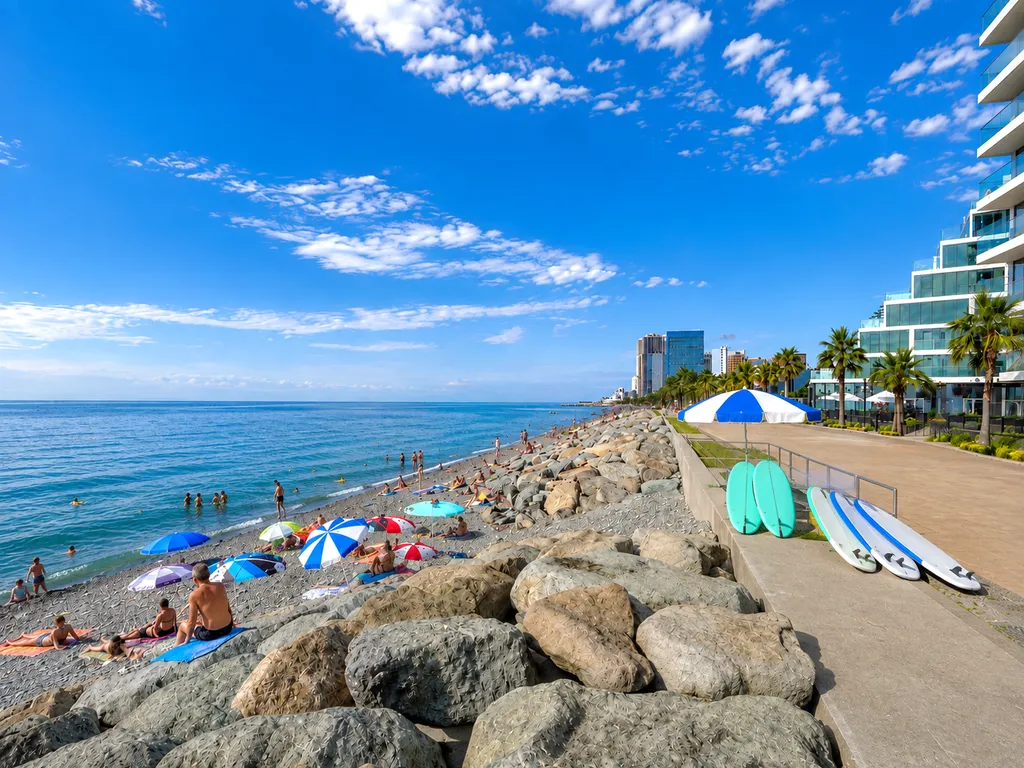 Двухкомнатная квартира с шикарным видом на море и парк в Batumi View