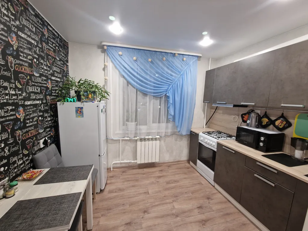 1-комнатная Квартира — аренда посуточно в Псков