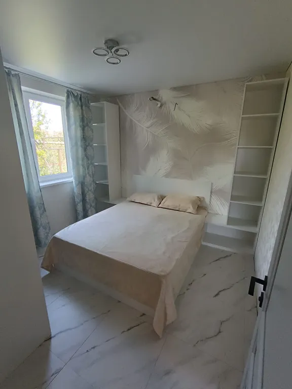 Коттедж Уютный дом в пригороде — Красный