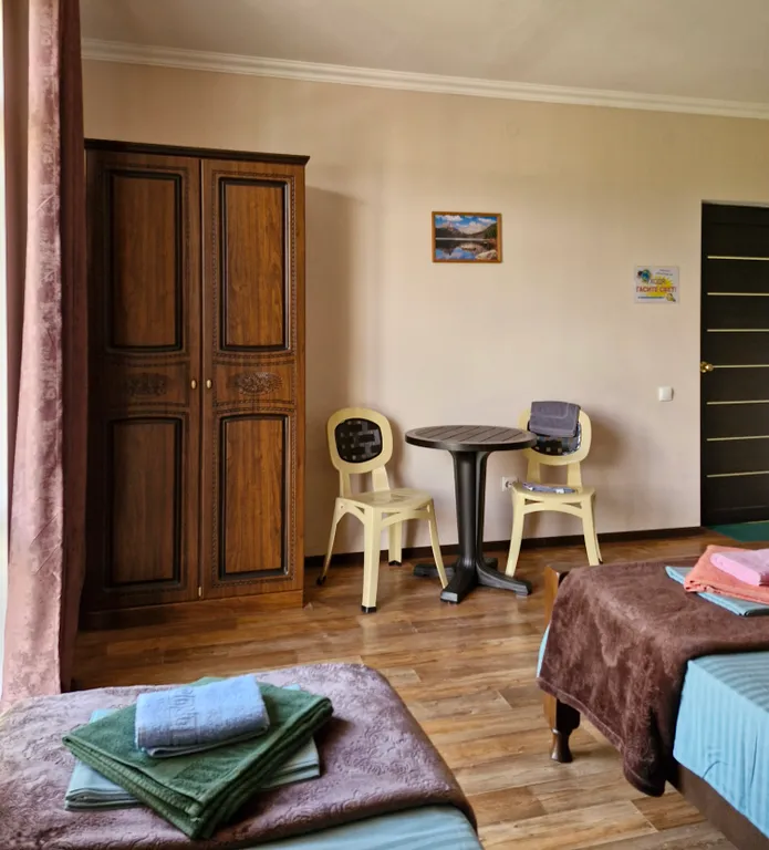 Семейная комната с личным внешним санузлом и балконом