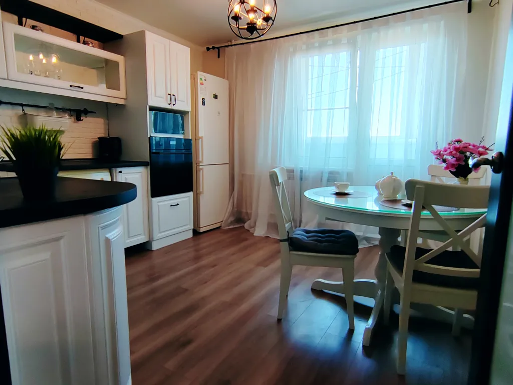 Комфортная квартира с хорошим ремонтом и мебелью