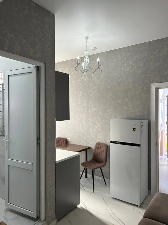 Двухкомнатные апартаменты с видом на горы и мини - диванчиком