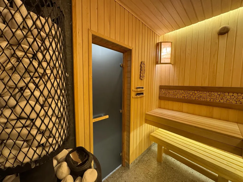 Загородная вилла в лесу