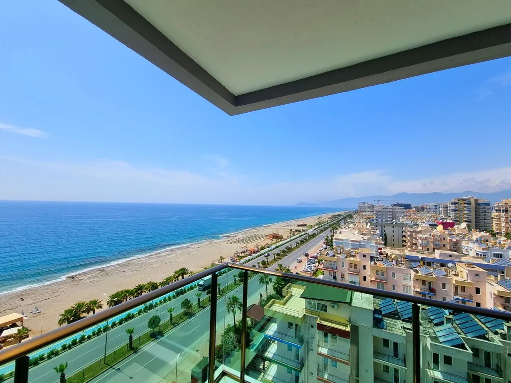 Квартира с панорамным видом на море