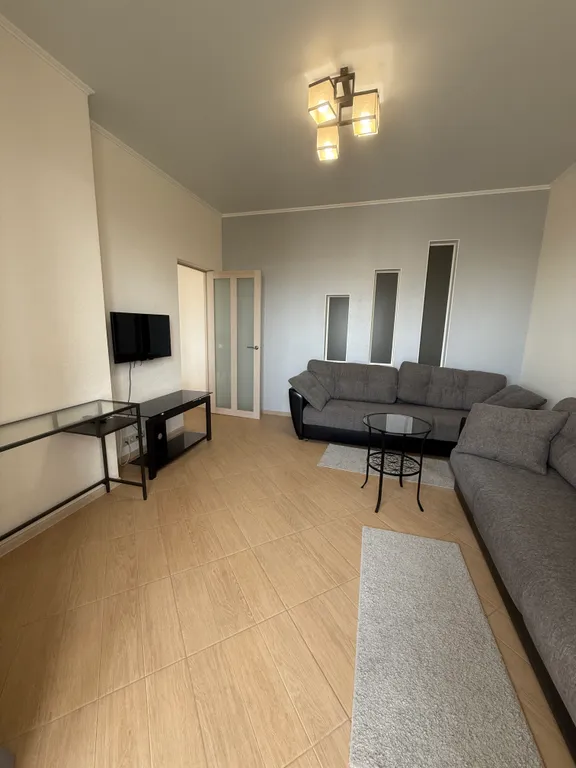 Двухкомнатная квартира на первой береговой линии!