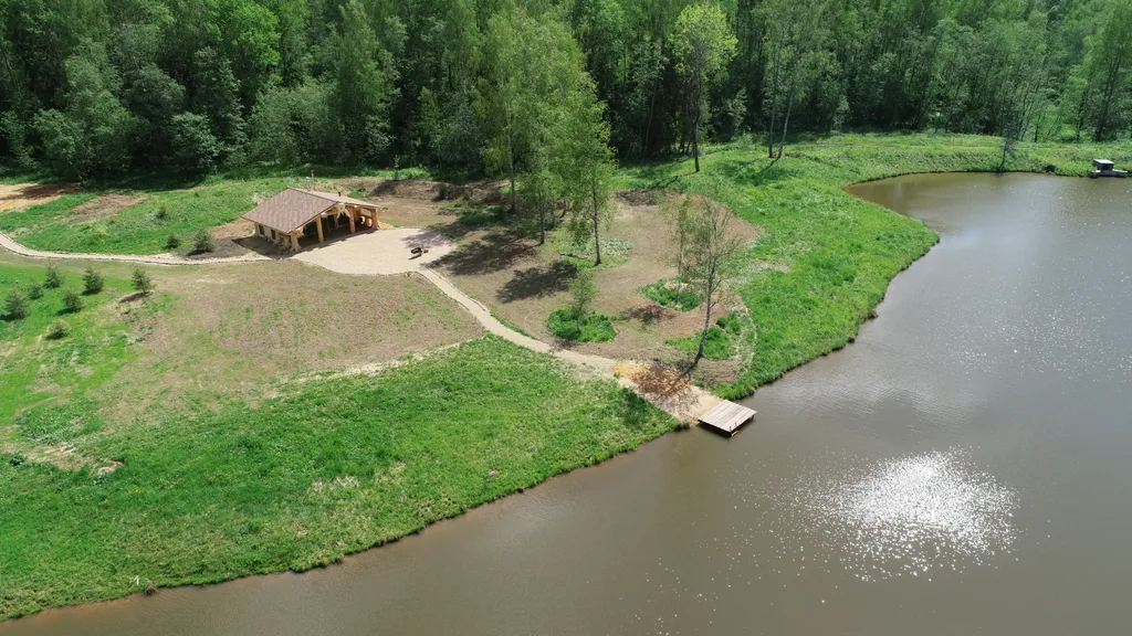 Дом с панорамными окнами с купелью