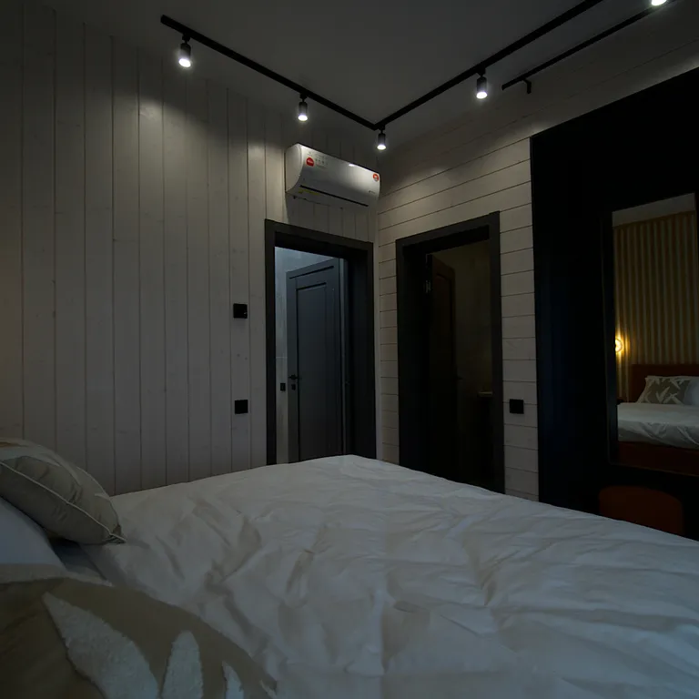 Домик в Икше с сауной и камином (Glassbox108 Premium 2)