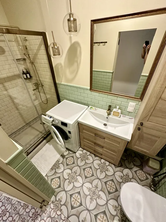 Квартира с отдельным залом и отдельной спальней с террасой на парк