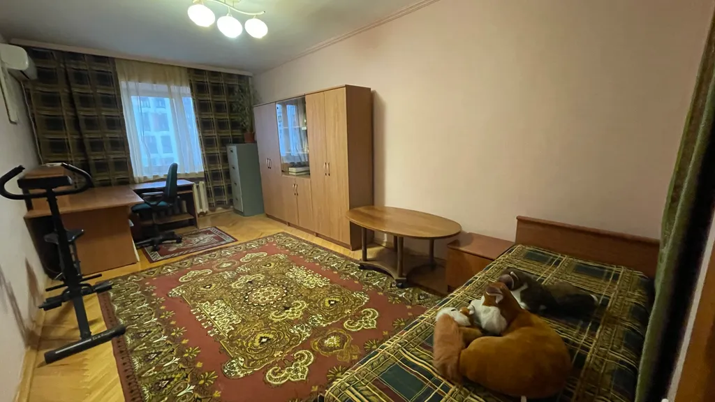 Просторная трешка в центре