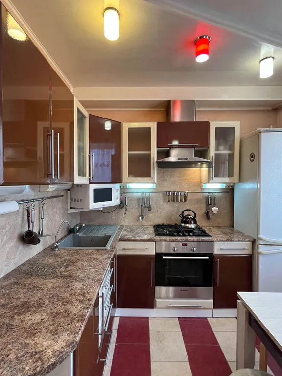 Уютная квартира с дизайнерской комнатой