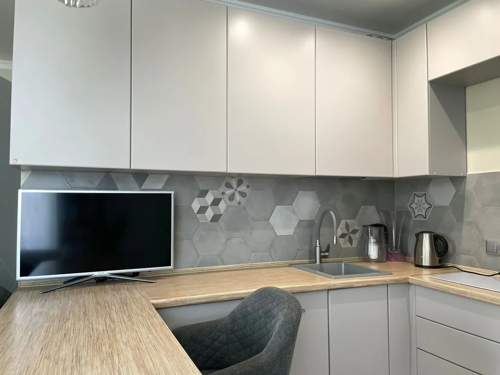 Евро-двухкомнатный апартамент Айсберг с балконом и видом на Храм