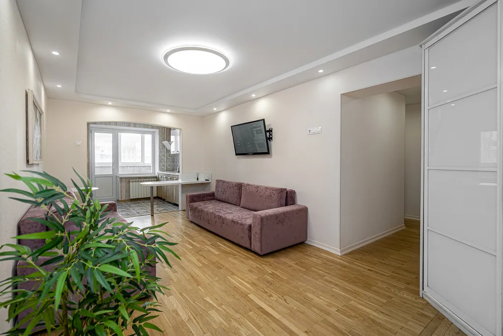 Апартаменты Ladgorna четырехкомнатные возле ТЦ Галерея