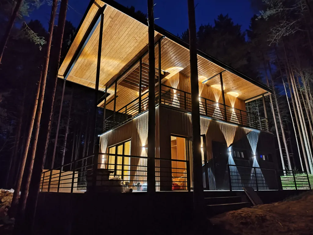 Коттедж Уютный большой дизайнерский дом в лесу Селигера на берегу озера Волго — Турбаза Чайка