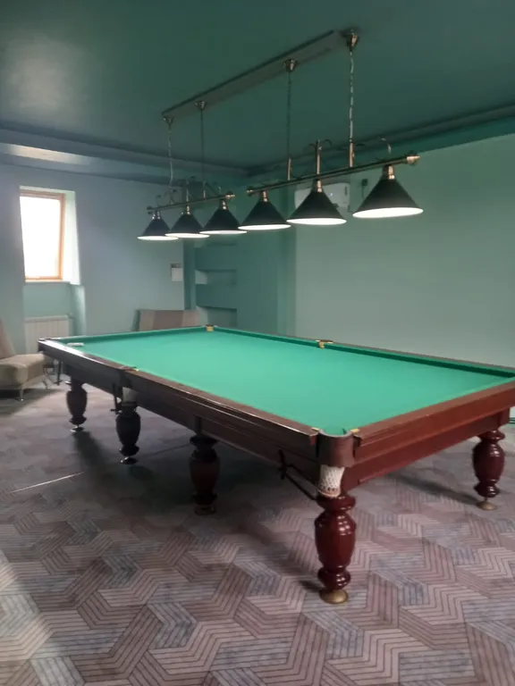 Коттедж под мероприятия с бассейном и баней