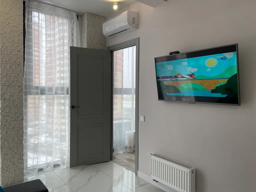 Новая квартира с панорамными окнами в Центральном районе (Глобус, СВУ)