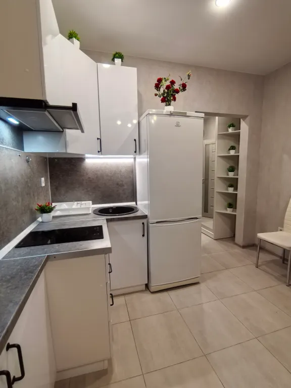 Студия с видом на город