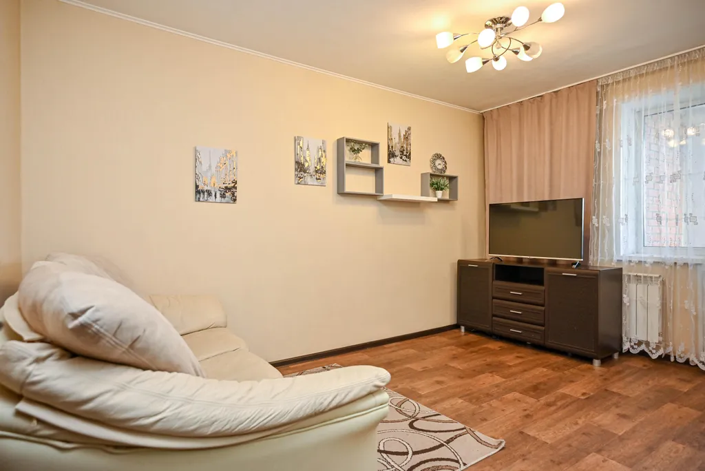 Квартира Уютные апартаменты с лоджией на 9 мая — Красноярск