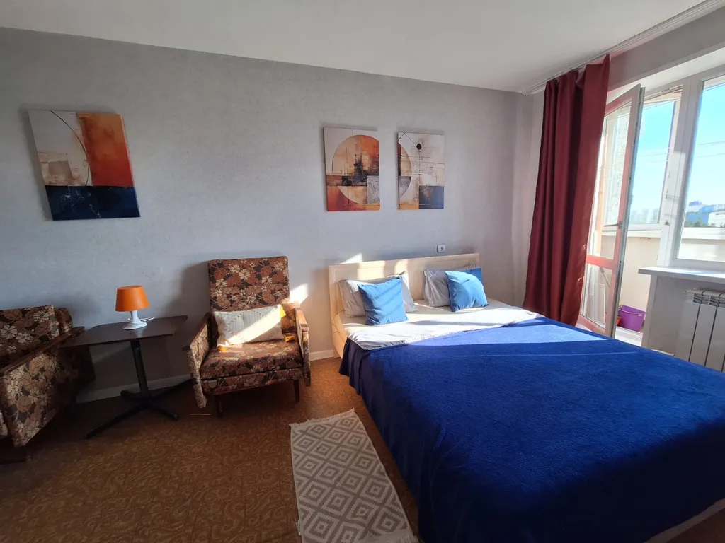 Уютная квартира Версаль около МНТК