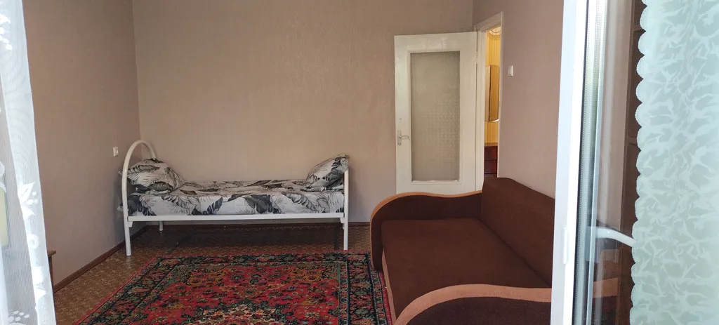 Квартира Уютная 2-х комнатная квартира на 1-м этаже — Ейск