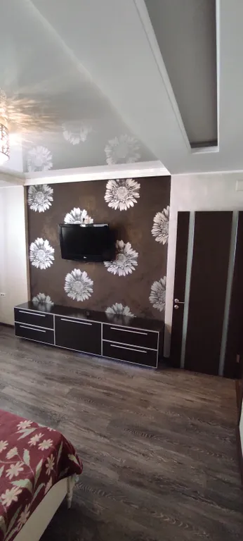 Просторная дизайнерская трешка