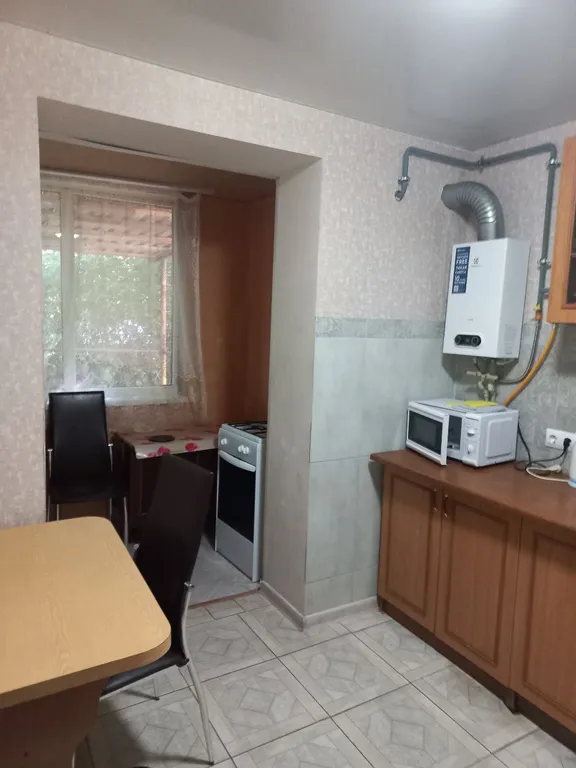 Двухкомнатная с двориком