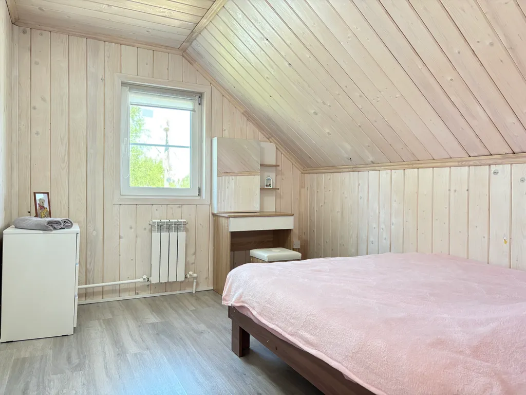 Уютный деревянный дом с баней