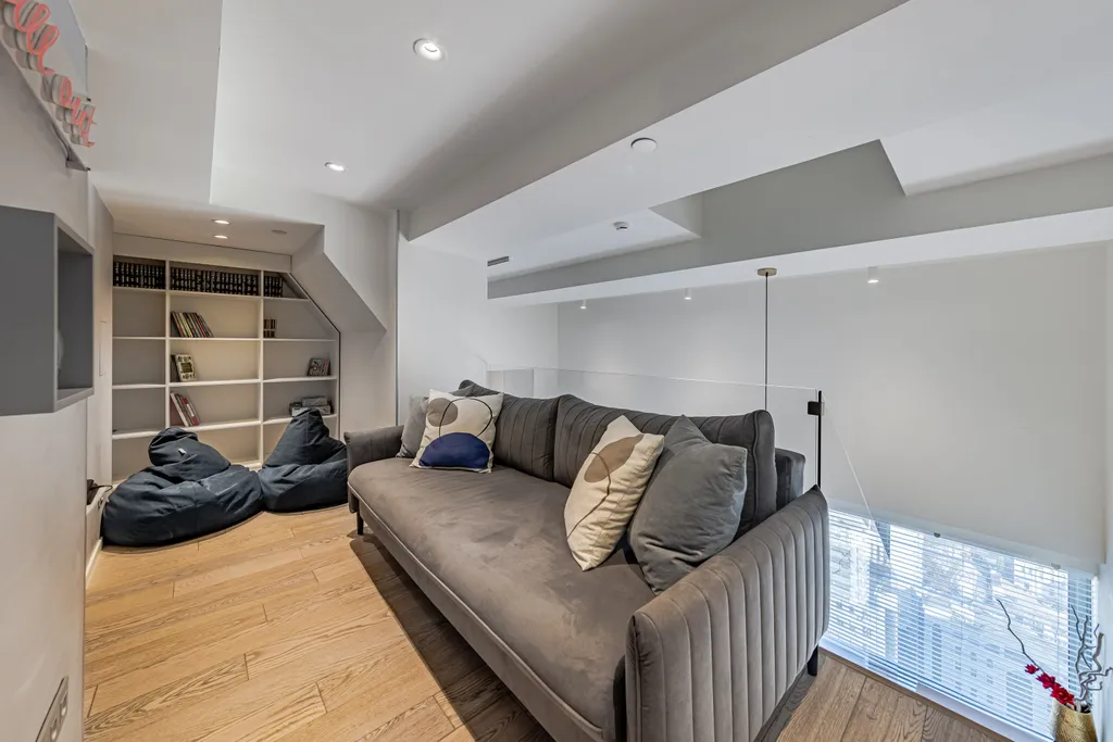 Двухуровневые апартаменты Смарт Хост с проектором и PS4