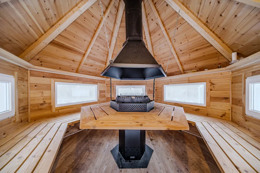 Коттедж Загородный дом с кедровой баней — Светлое