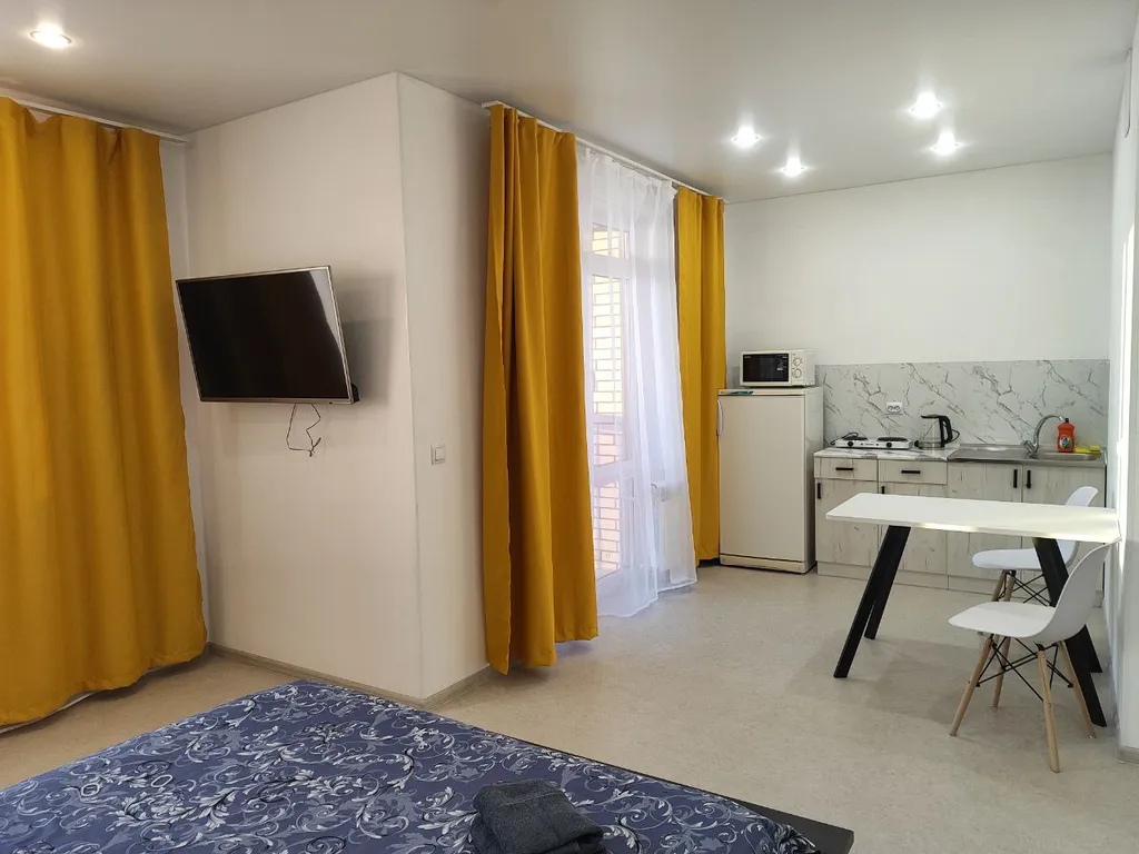 Студия на 13м этаже, ЖК Семья