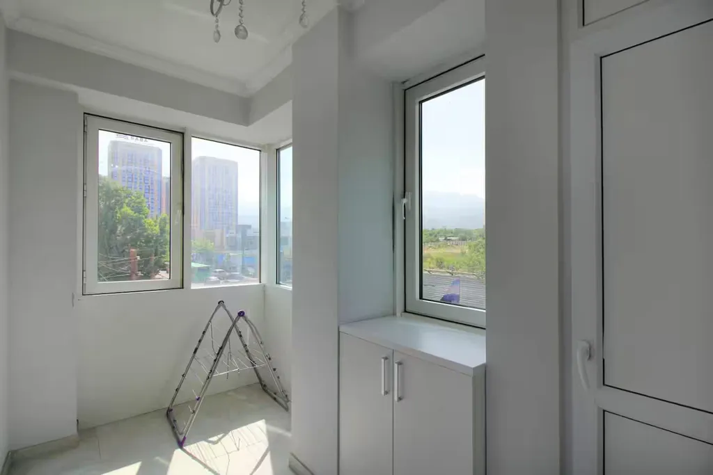 Трехкомнатная квартира в ЖК Braun возле ТРЦ Мега Алматы