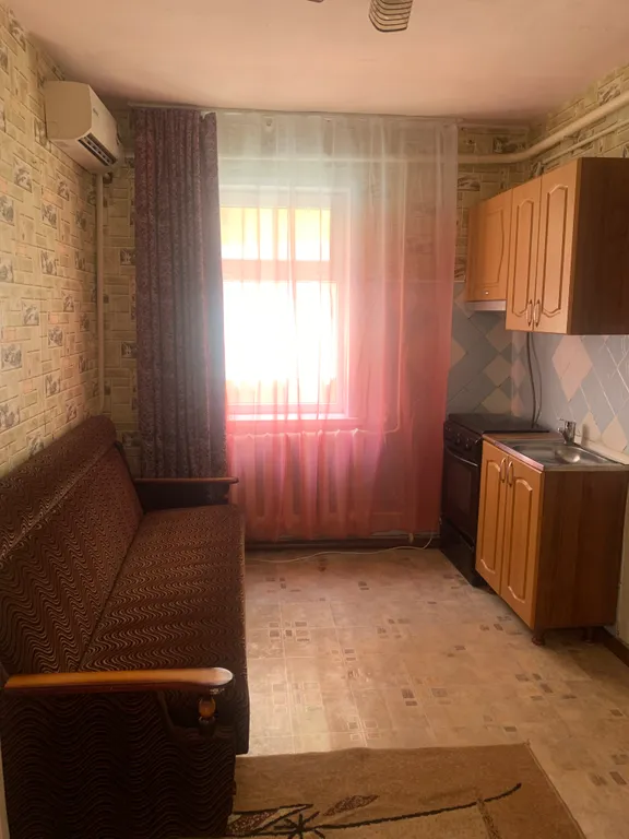 Двухкомнатный номер со своей кухней в номере и санузлом на первом этаже