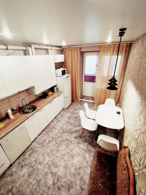 Огромная 3-комнатная квартира с новым ремонтом