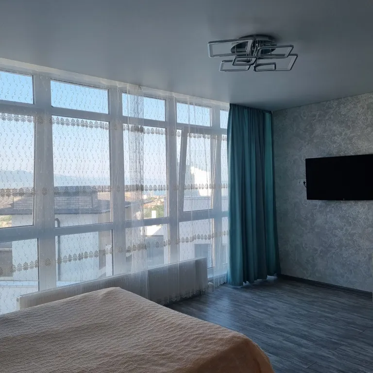 Новая студия с видом на море и отличным ремонтом