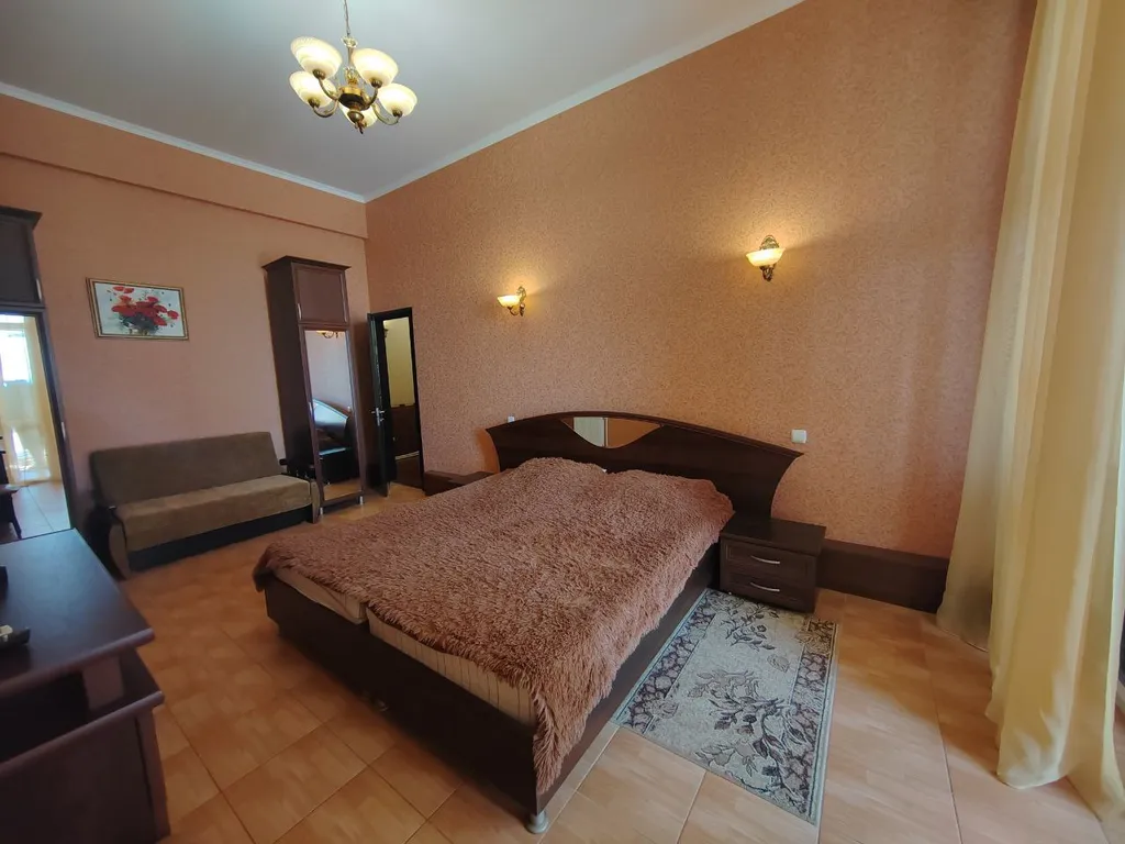 Квартира-студия у моря 1 линия — аренда посуточно в Алушта